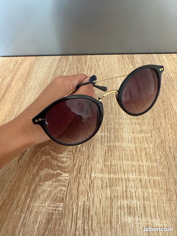 Lunettes de soleil femme (image 1)
