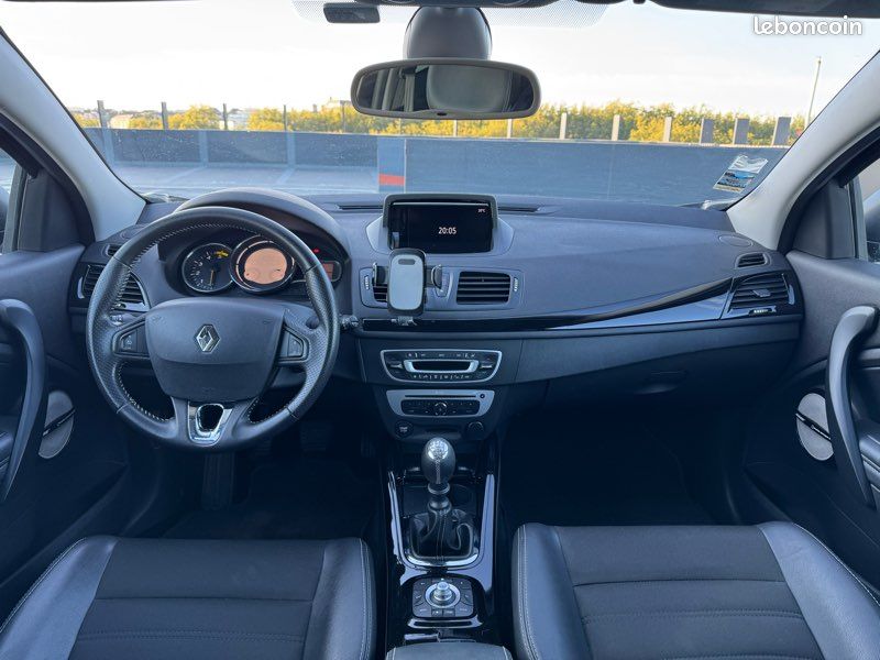 Renault Mégane 3 Coupé - 1.5 dCi 110ch - Bose (image 3)