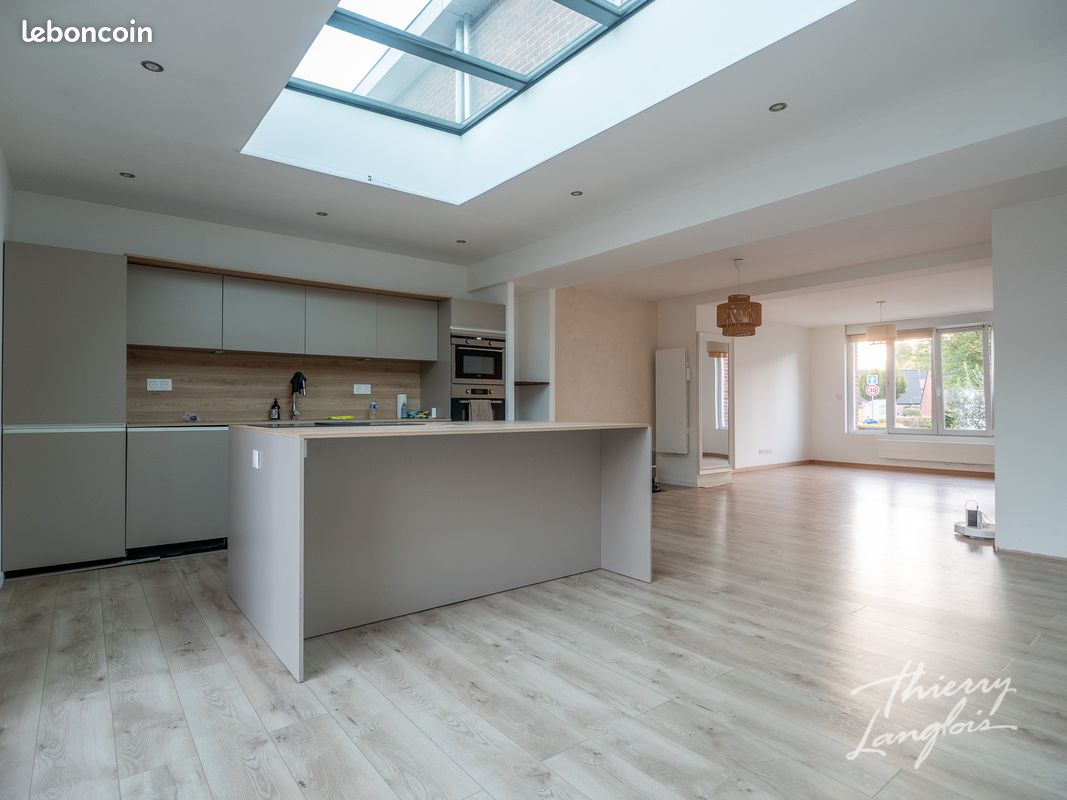 Maison 5 pièces 110 m² · à Willems · 110 m² · 323 000 €