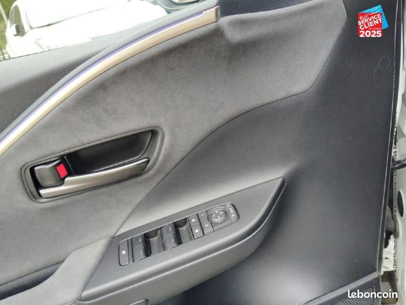 Toyota C-HR 2.0 Hybride 200ch Collection NG23 (image 19)