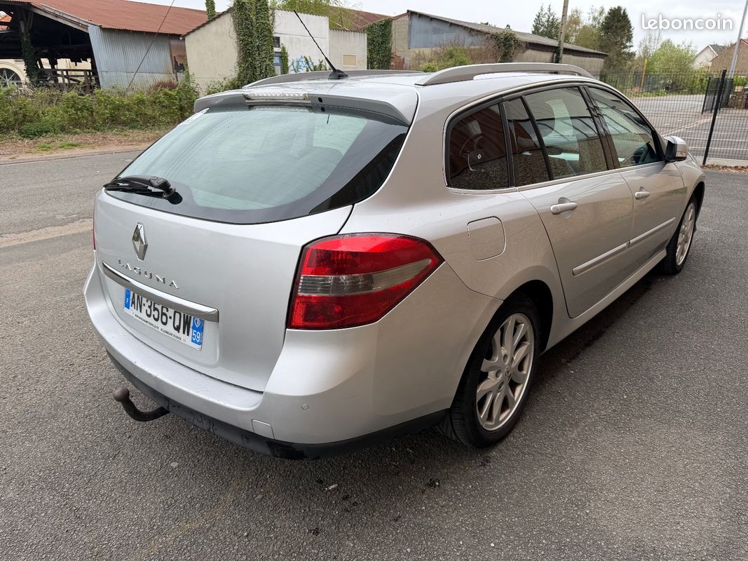 RENAULT LAGUNA III 2.0 dCi 150 Dynamique (image 5)