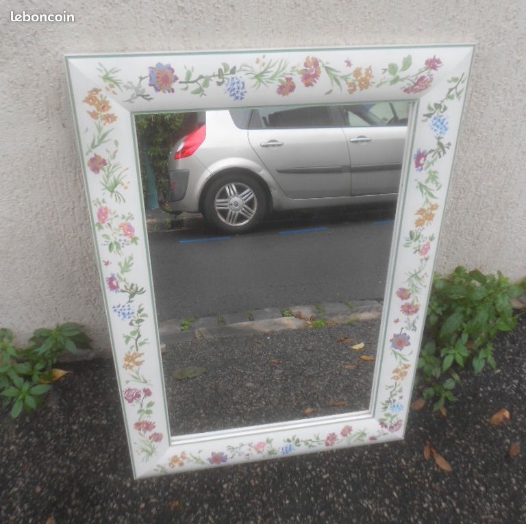 Miroir IKEA bon état 50.2x70 cm (image 1)