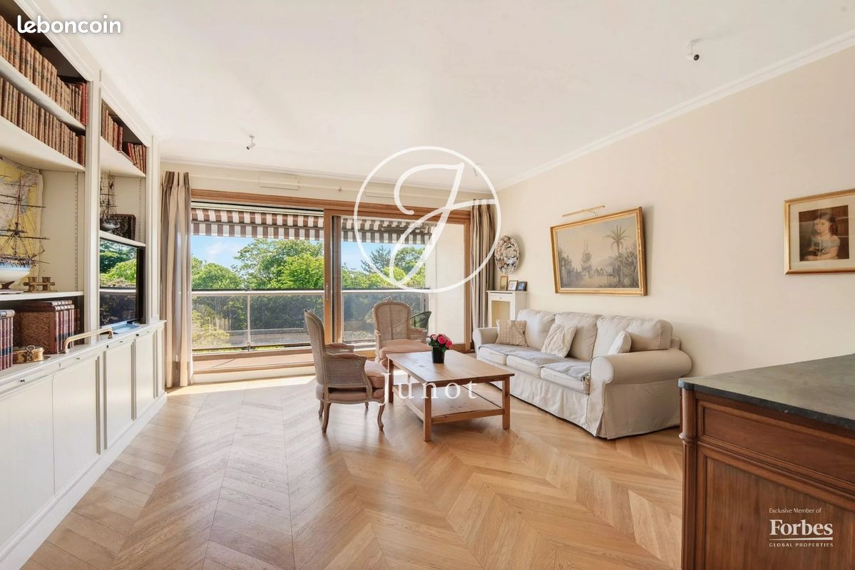 Appartement 4 pièces 110 m² · à Saint-Cloud · 110 m² · 895 000 €