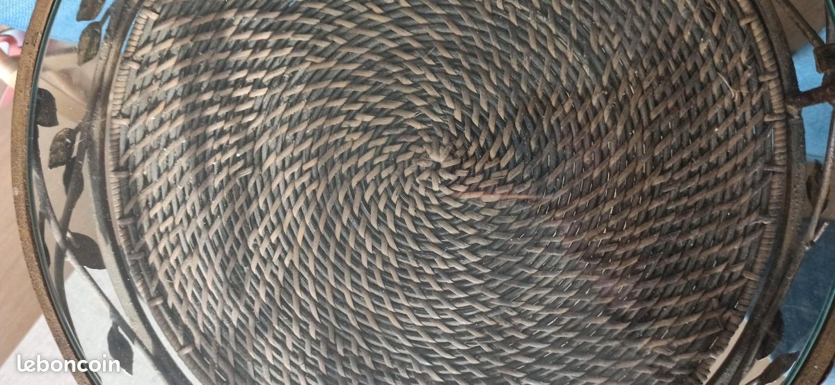 Guéridon, scelette, petite table ronde en metal fer forgé vieilli (image 3)
