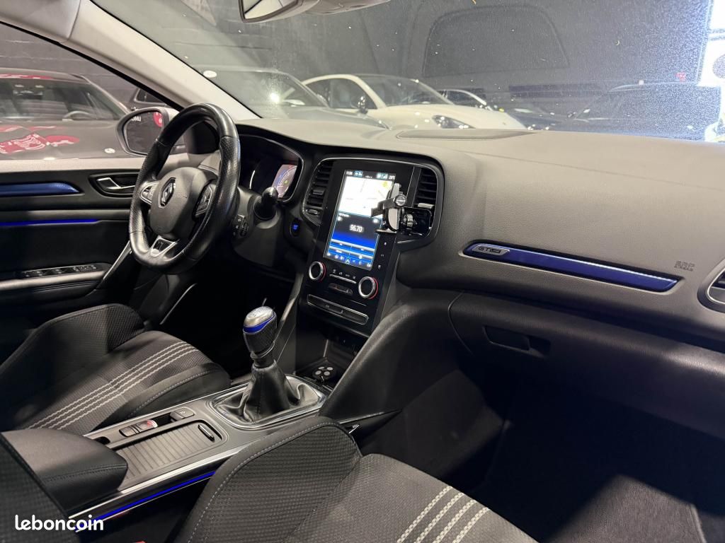 RENAULT MEGANE Mégane IV 1.6 Energy dCi - 130cv - GT Line 18 (image 10)