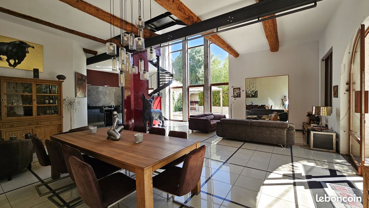 Propriété 4 pièces 170 m² (image 3)