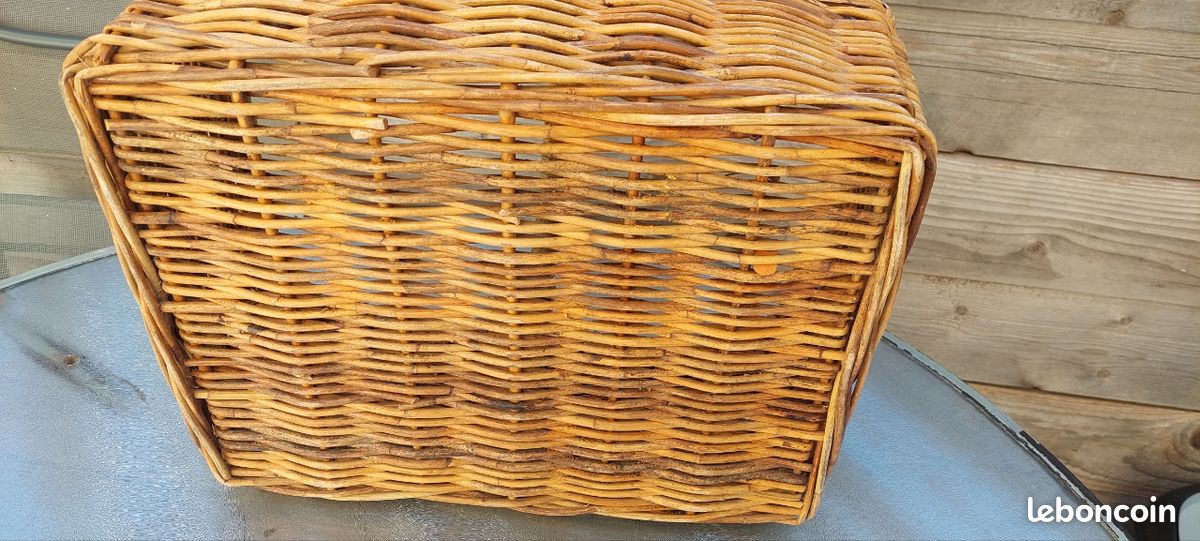 Panier ancien en osier - Décoration