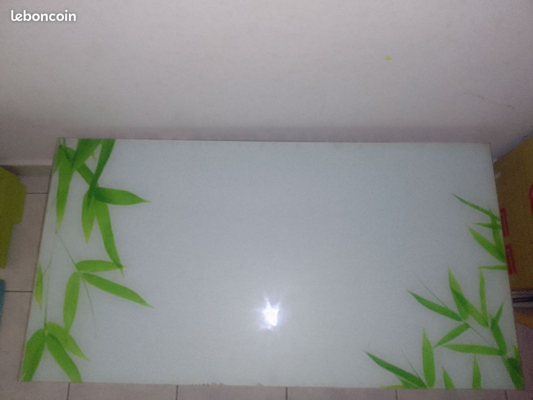 Table en verre motif bambou (image 1)