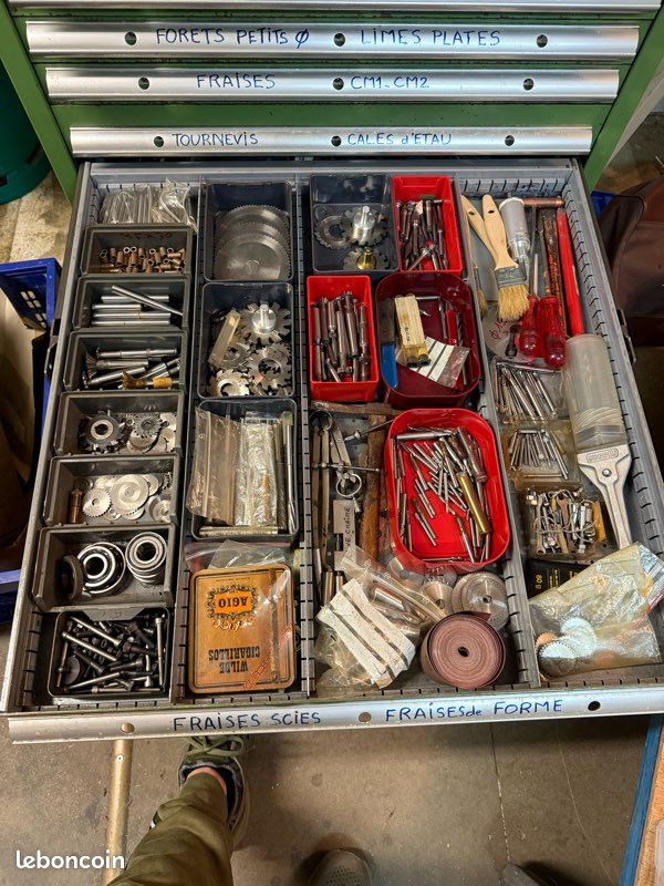 Atelier d’usinage complet – Tour Schaublin 102 + Fraiseuse + Très gros lot d’outillage (image 8)