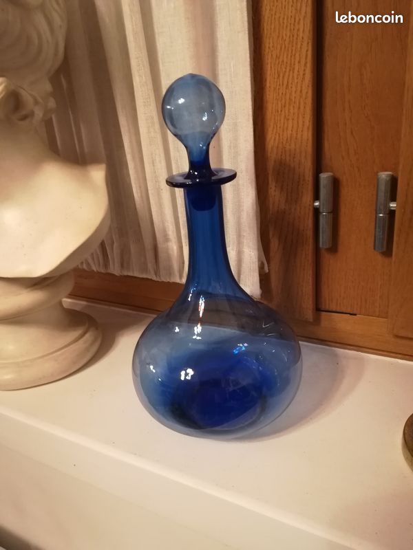 Très jolie carafe en cristal bleu (image 2)