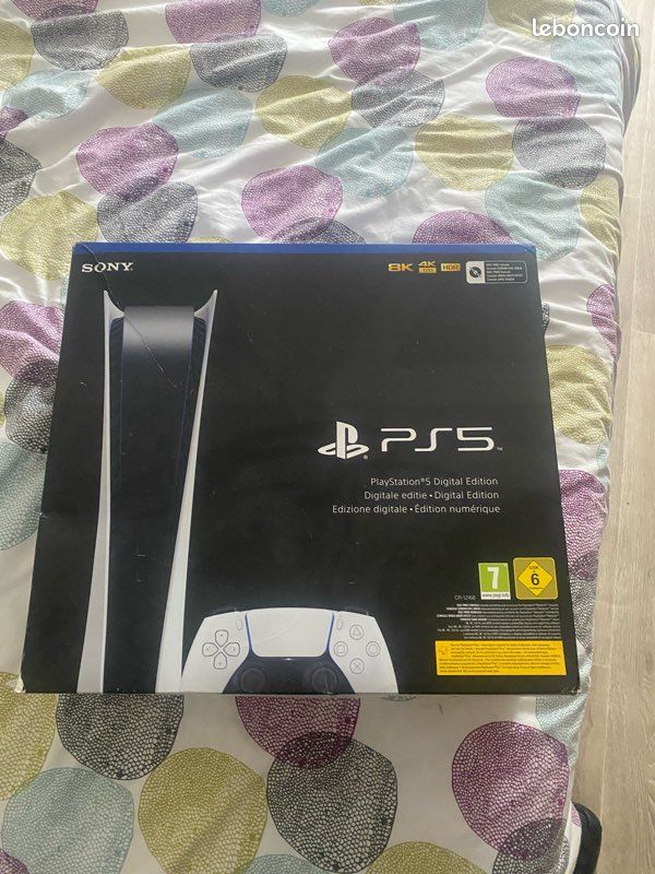 PS5 Digital + Manette + Casque (image 6)