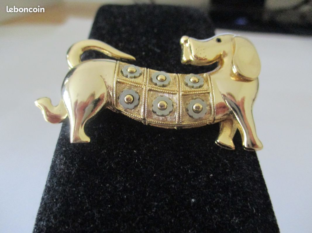 TBC) BIJOU FANTAISIE VINTAGE BROCHE