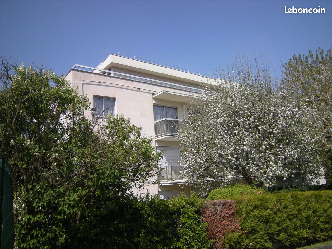 Appartement 1 pièce 25 m² · à Rueil-Malmaison · 25 m² · 830 €/mois