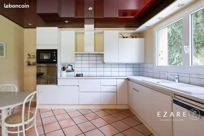Propriété 8 pièces 215 m² — 6
