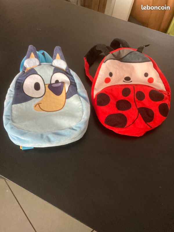 Deux sacs à dos de bébé (image 1)