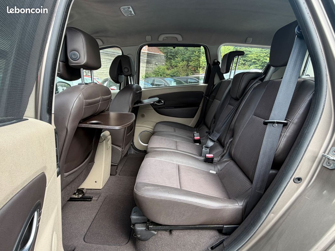 RENAULT GRANDSCENIC III JADE 5 PLACES 1.9 DCi 130 cv AUTO DOCK 76 (image 5)