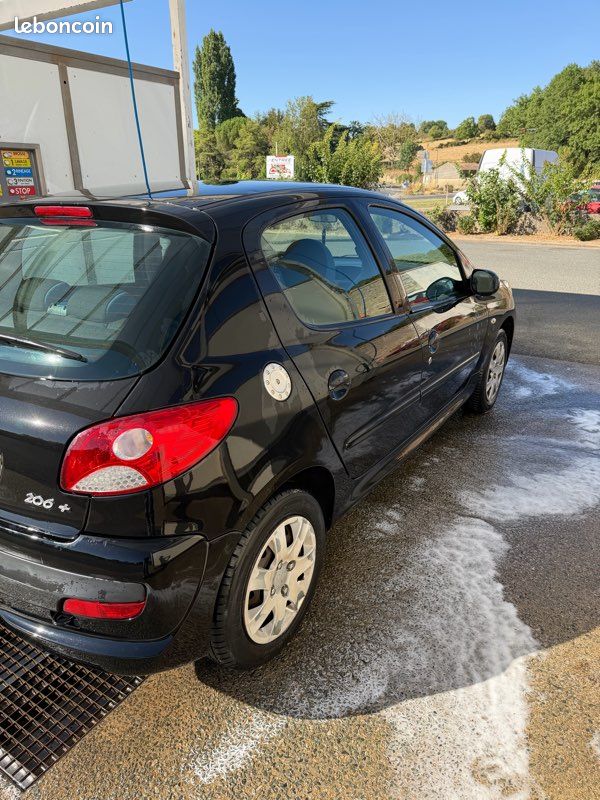 206 (image 3)