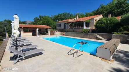 Maison 6 pièces 160 m² · à Mons · 160 m² · 699 000 €