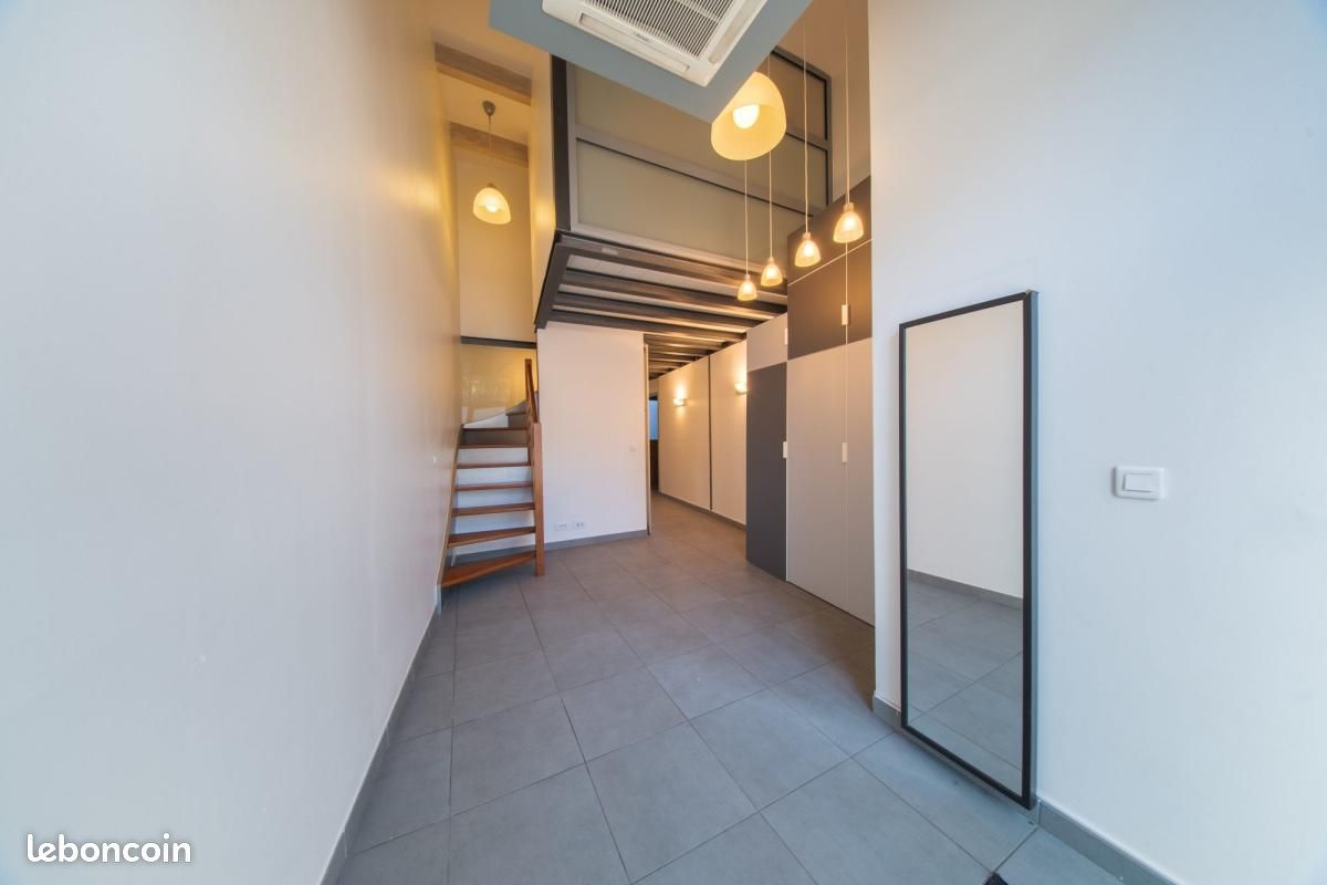 Appartement 5 pièces 130 m² · à Clermont-Ferrand · 130 m² · 1 100 €/mois