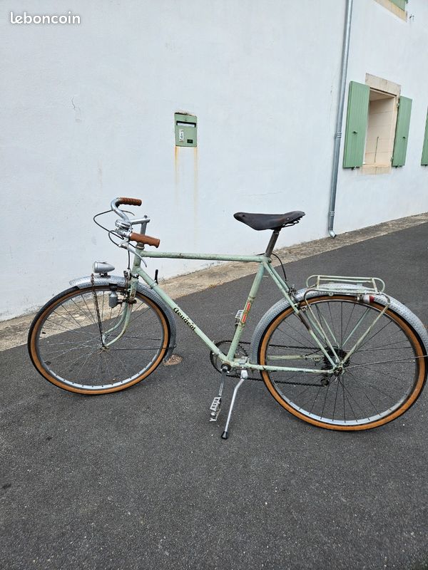 Selle Vélo Vintage Peugeot - Marque Idéale Diagonale - Cuir - Randonneuse