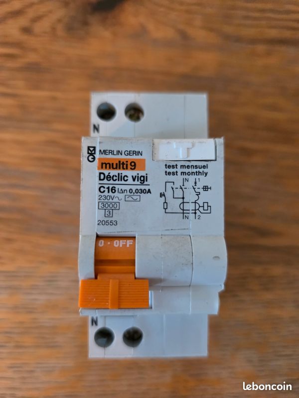 Disjoncteur differentiel 30mA (image 1)