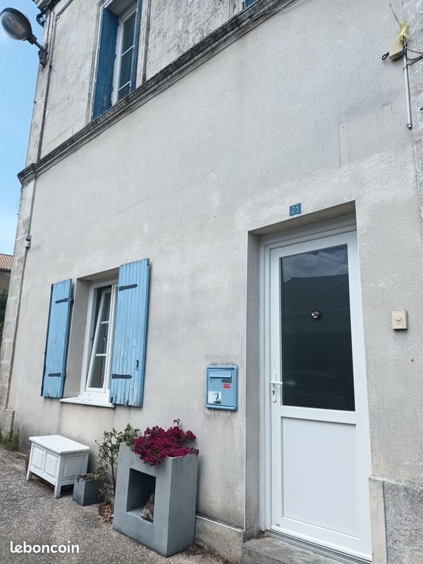 Maison 5 pièces 108 m² · à Mortagne-sur-Gironde · 108 m² · 120 000 €