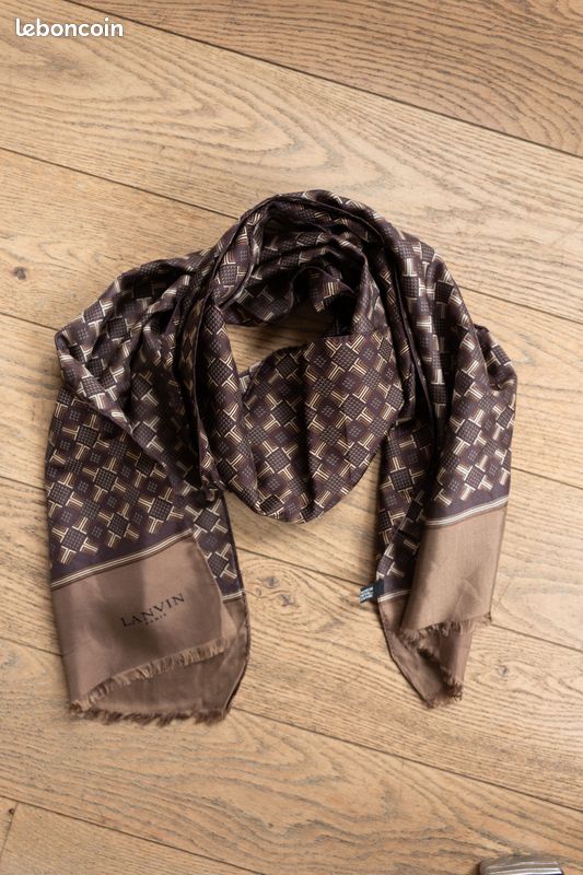Écharpe LANVIN Paris Vintage - 100% Soie - Dimensions 36 X 130 Cm - Verte - Occasion