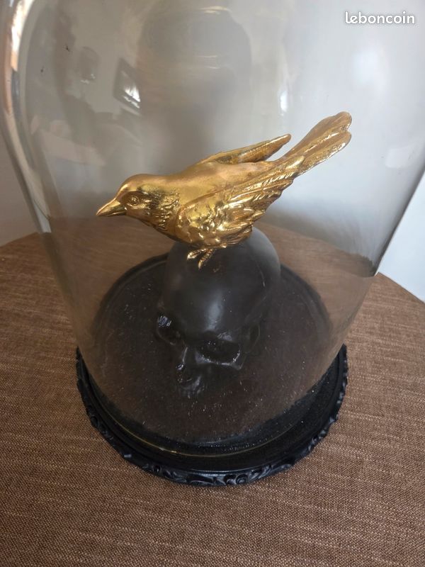 Objet décoratif gothique crâne (image 7)