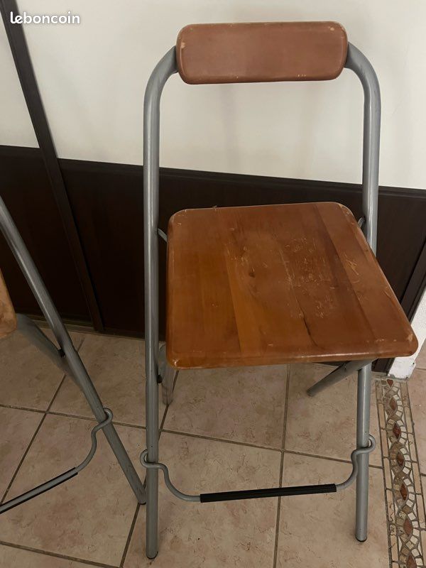 2 chaises hautes (image 1)