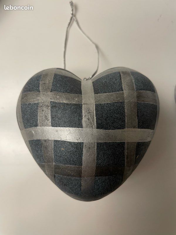 2 Cœurs gris-bleu en terre cuite décorée (image 3)