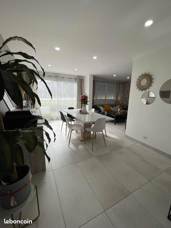 Appartement 5 pièces 83 m² · à Villars · 83 m² · 780 €