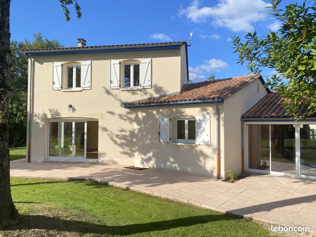 Maison 6 pièces 164 m² · à Boulazac Isle Manoire · 164 m² · 318 000 €