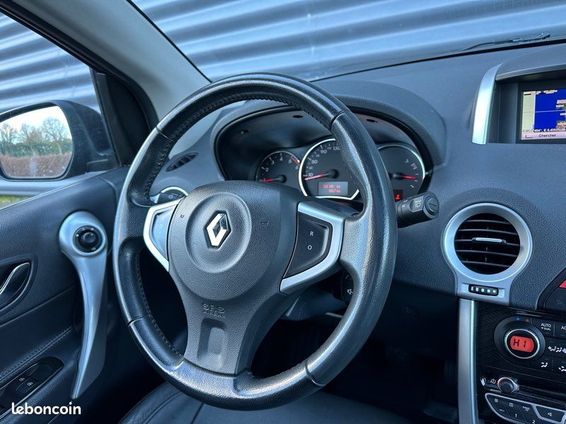 RENAULT KOLEOS 2.0 DCI 173CH / 122000Km / ÉDITION NIGHT&DAY / PACK BOSE / TOIT OUVRANT / GPS / BLUETOOTH / RÉGULATEUR DE VITESSE / RADAR DE RECUL AVANT&ARRIÈRE *GARANTIE 3 MOIS (image 7)