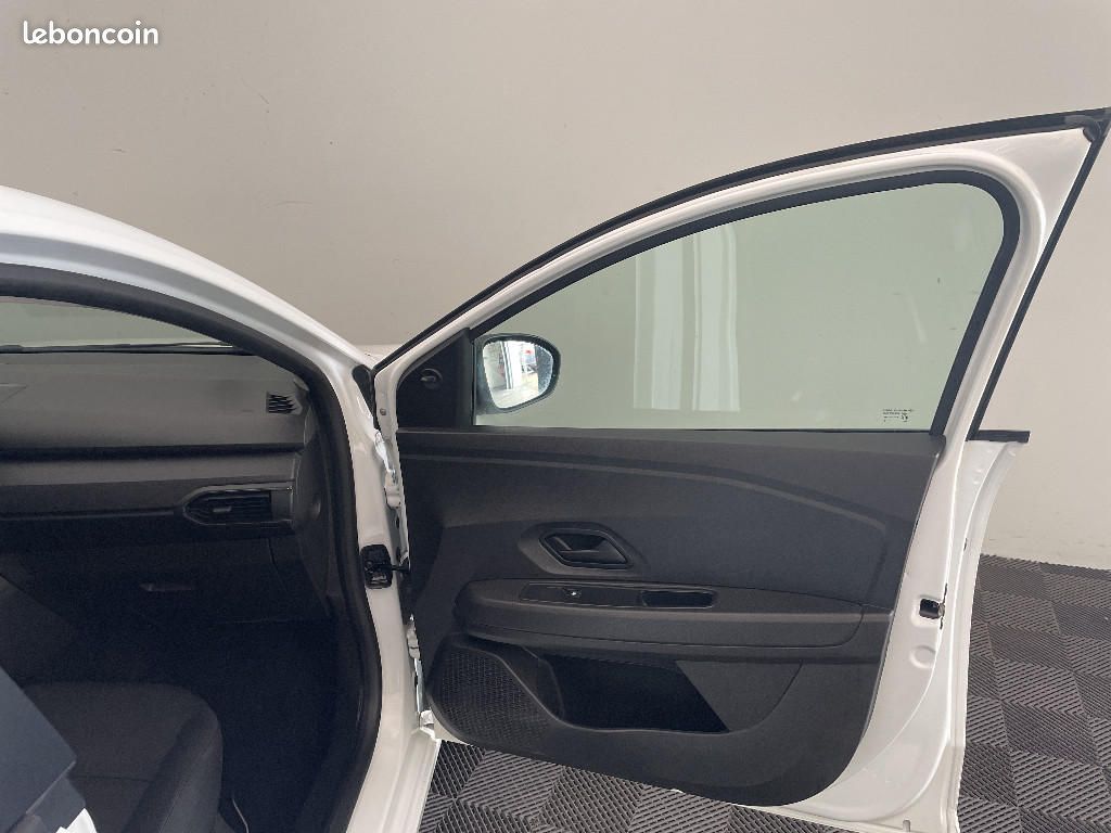 Dacia Sandero ECO-G 100 - 22 Essentiel (image 20)
