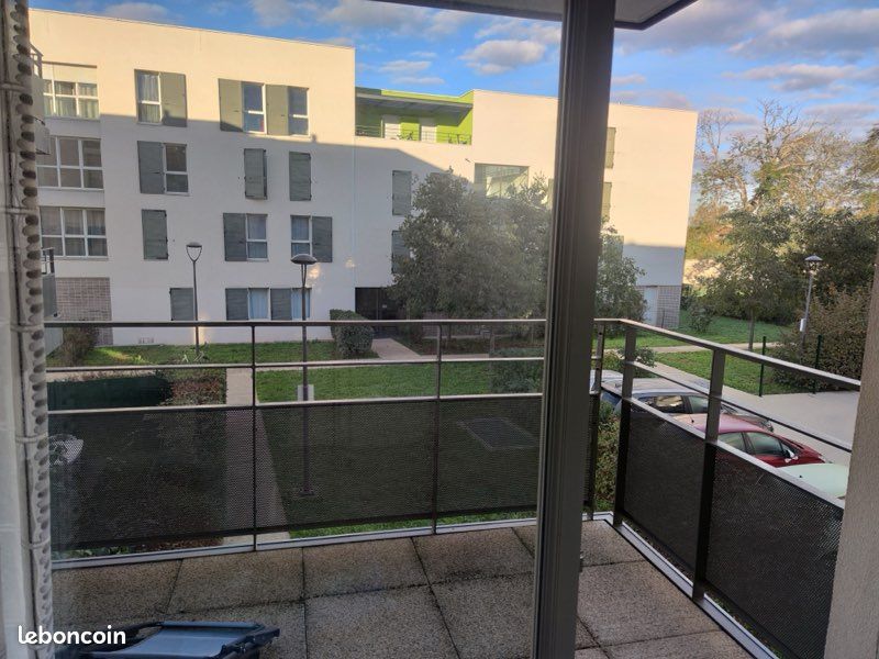 Appartement 1 pièce(s) 21 m²à louer Meyzieu