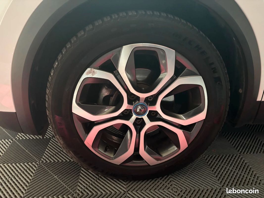Renault CAPTUR Captur E-Tech Plug-in 160 (image 13)