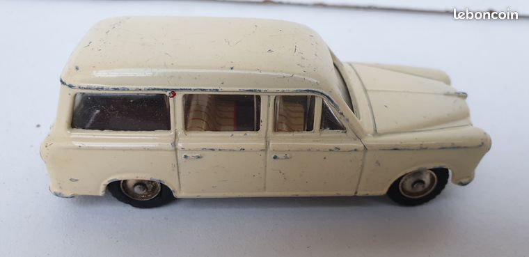 TAMIYA. Char Tigre radiocommandé. Echelle 1/16. | Jouets anciens Paris. Dinky toys,solido,cij