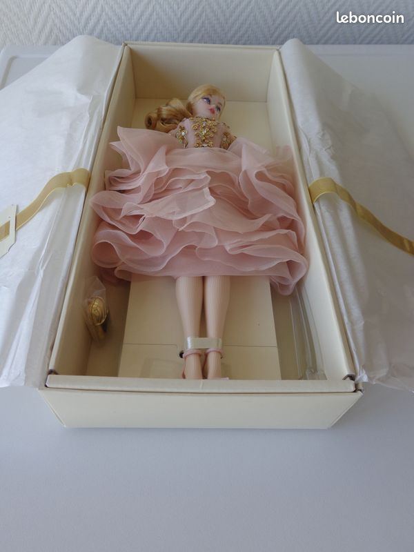 blush and gold cocktail dress barbie Barbie Silkstone - Blush & Gold Cocktail Dress