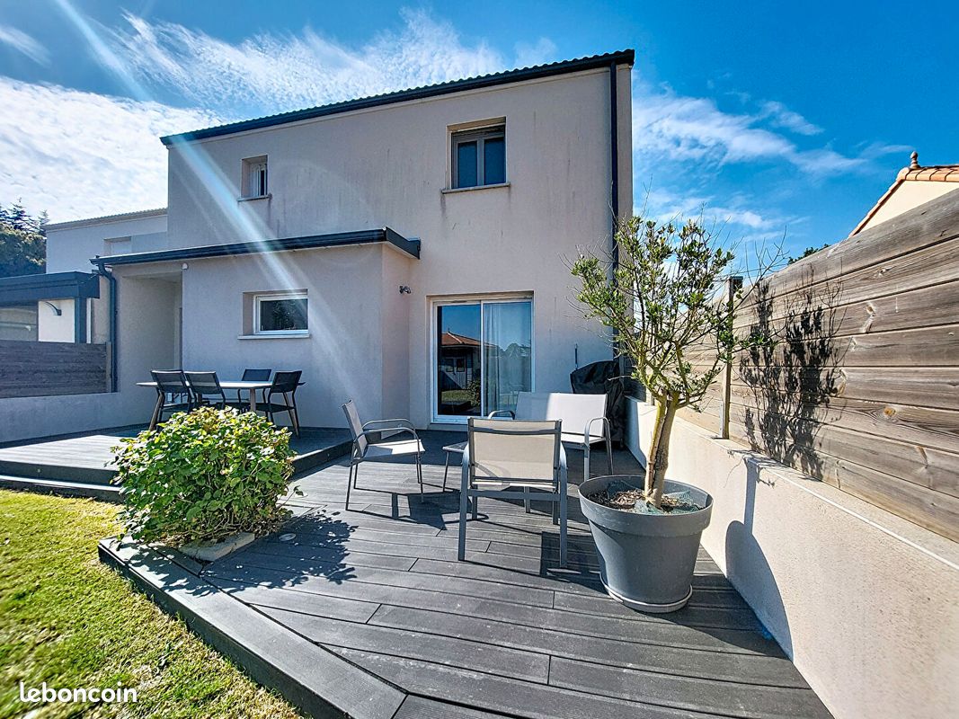 Maison 4 pièces 85 m² · à Carquefou · 85 m² · 329 000 €