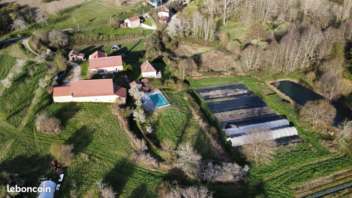 Maison 8 pièces 250 m² · à Bergerac · 250 m² · 650 000 €
