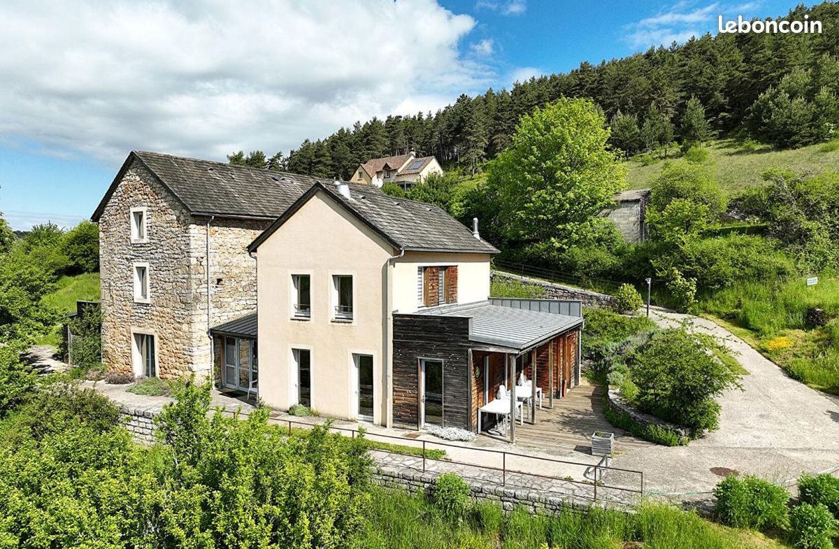 Maison 11 pièces 340 m² · à La Canourgue · 340 m² · 450 000 €