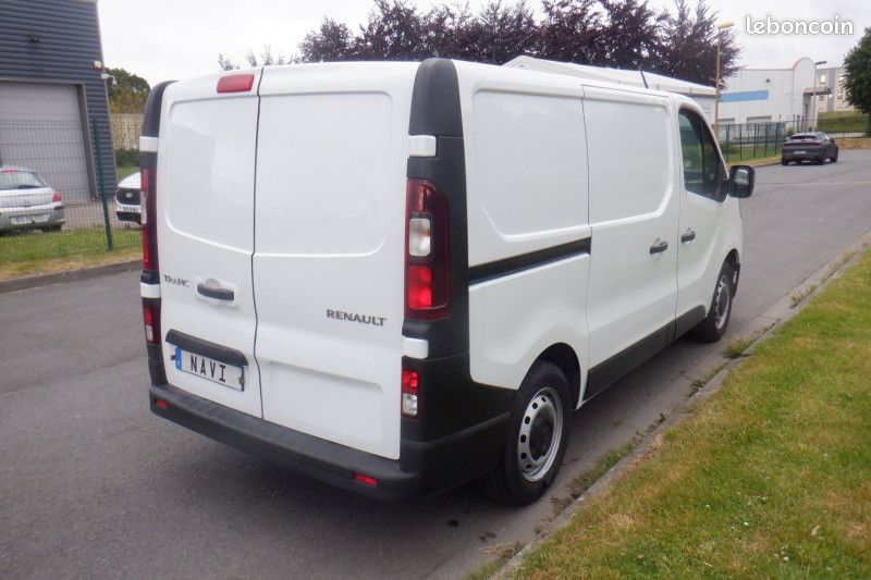 Renault TRAFIC III FG L1H1 3T 2.0 BLUE DCI 130CH ADVANCE -24 (image 3)
