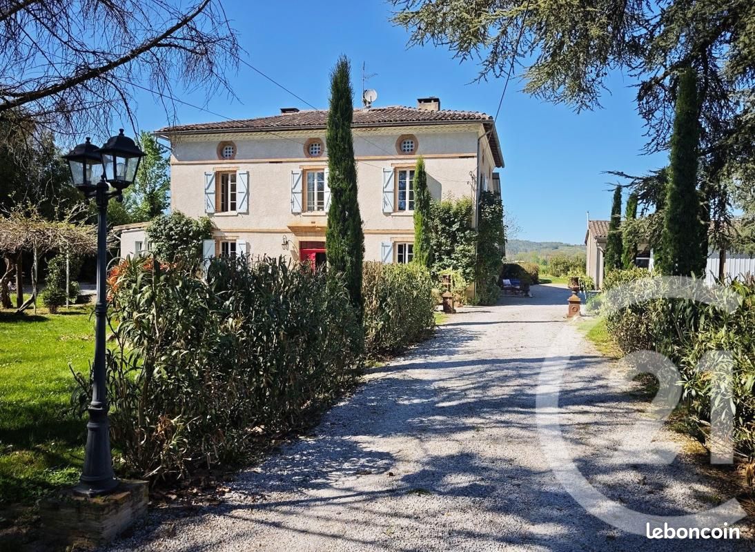 Maison 14 pièces 304 m² · à Lisle-sur-Tarn · 304 m² · 645 000 €