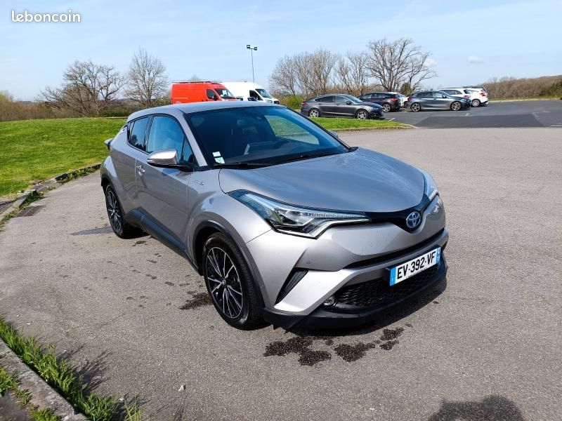 Toyota C-HR 122h Distinctive 2WD E-CVT (image 3)