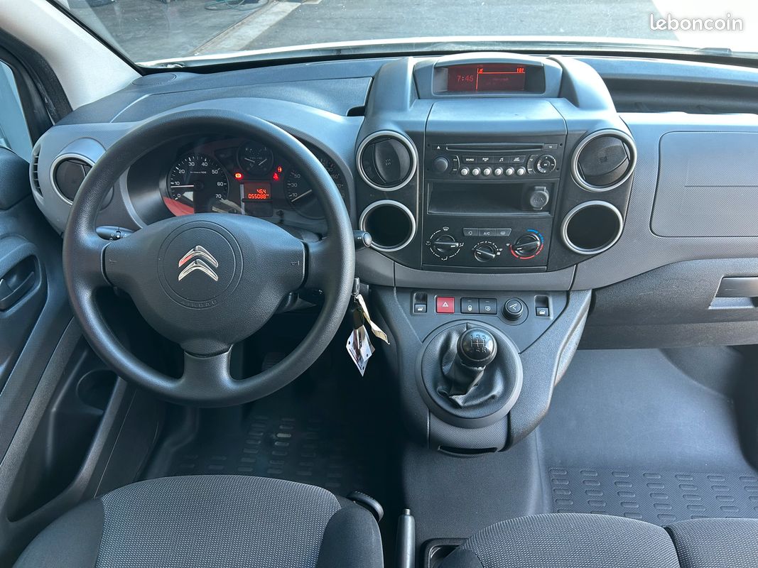 Citroen Berlingo M 1.6 BLUEHDI 100 CLUB 9990 HT / 11988 TTC (image 4)