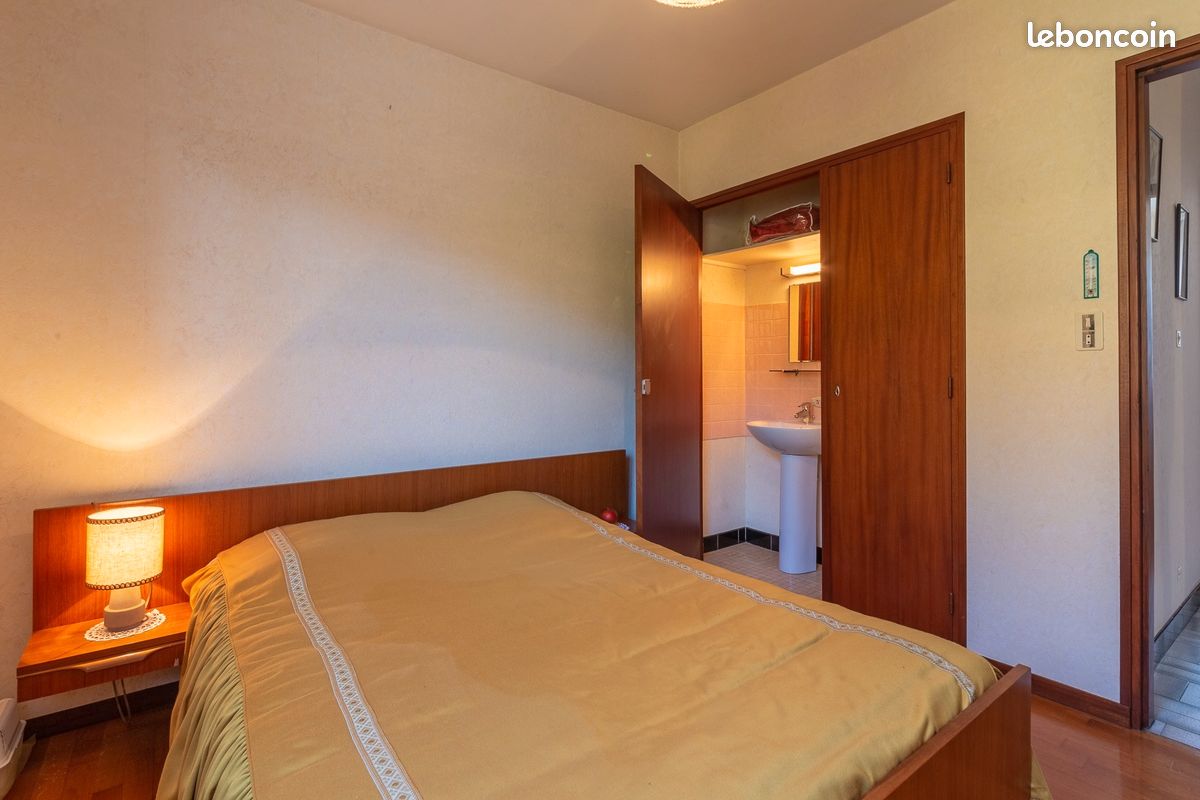 Propriété 10 pièces 195 m² (image 20)