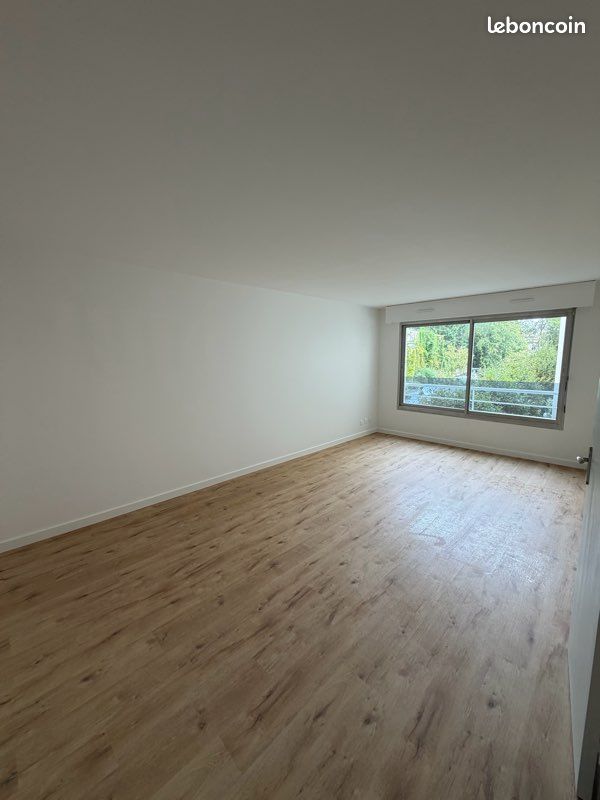 Parking 2 pièces 57 m² · à Bordeaux · 57 m² · 1 000 €/mois