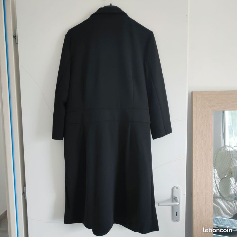 Robe noire courte cache coeur (image 3)