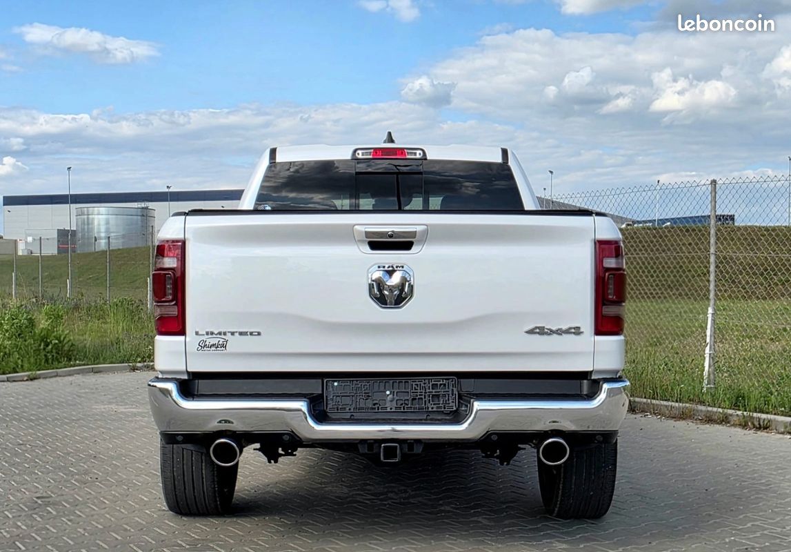 Dodge RAM 1500 Limited Crew Cab 5.7 V8 HEMI 4X4 (image 8)
