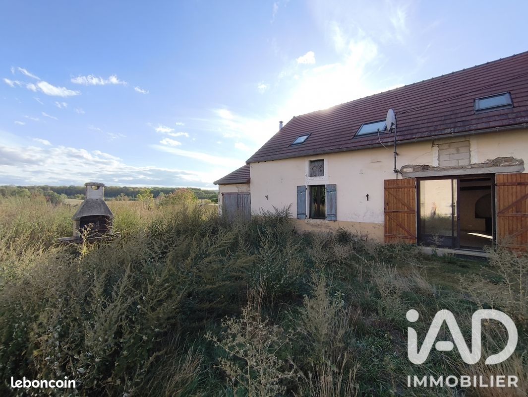 Maison 6 pièces 158 m² · à Clamerey · 158 m² · 185 000 €
